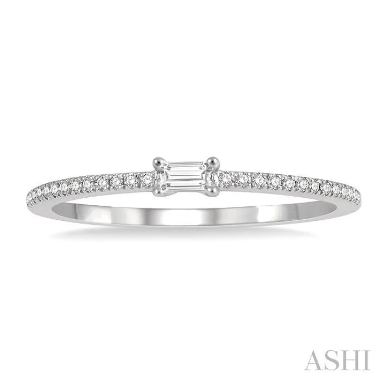 1/6 ctw Petite Baguette Center Round Cut Diamond Stack Band in 14K White Gold