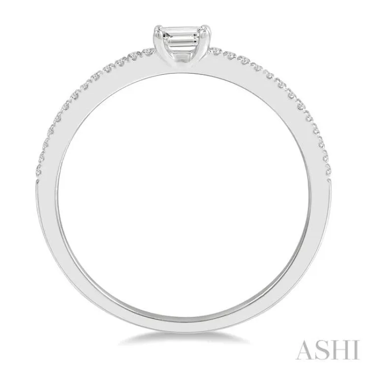 1/6 ctw Petite Baguette Center Round Cut Diamond Stack Band in 14K White Gold