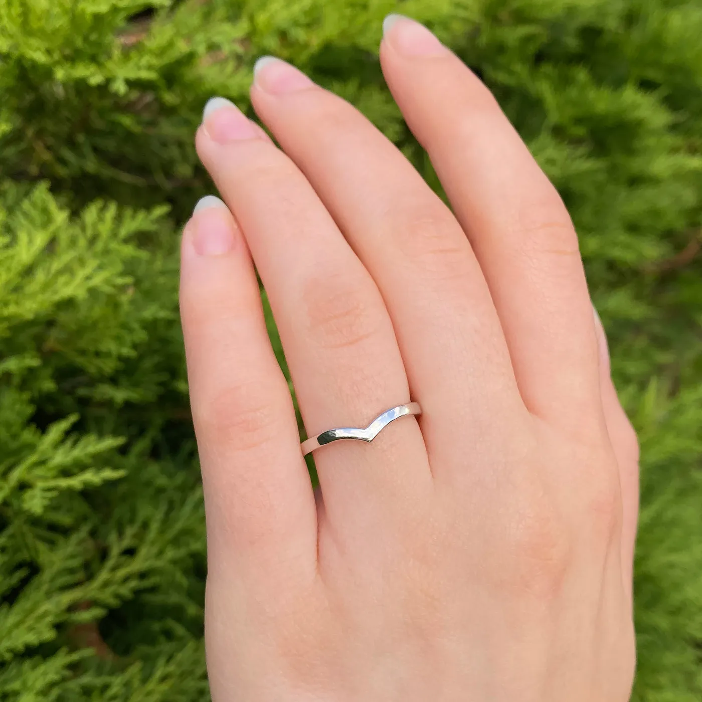 950 Platinum Plain Wishbone Wedding Ring