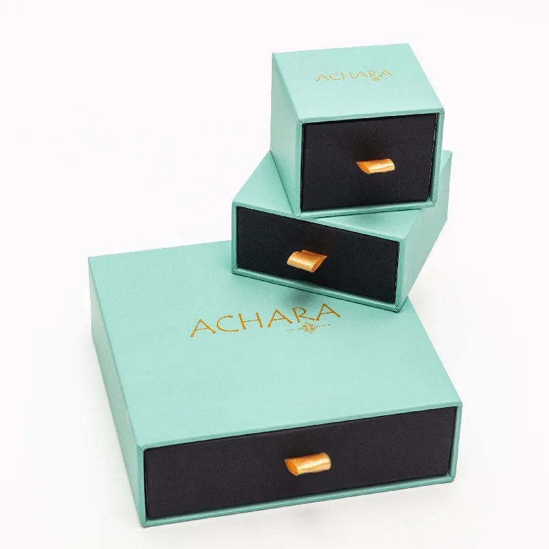 Achara Small Sparkling Leaf Stud Earrings