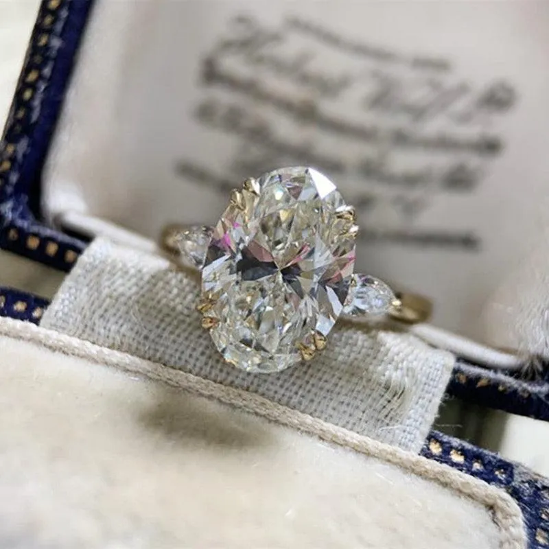 Beautiful Oval-shaped Delicate Vintage Style AAA  CZ Diamonds Luxury Fashion Ring