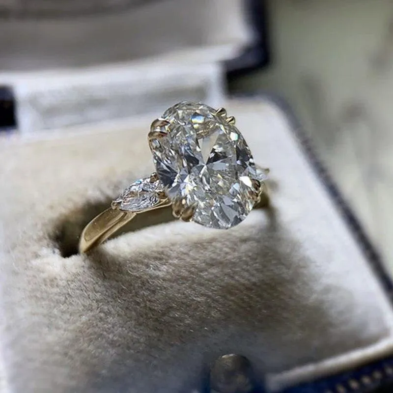 Beautiful Oval-shaped Delicate Vintage Style AAA  CZ Diamonds Luxury Fashion Ring