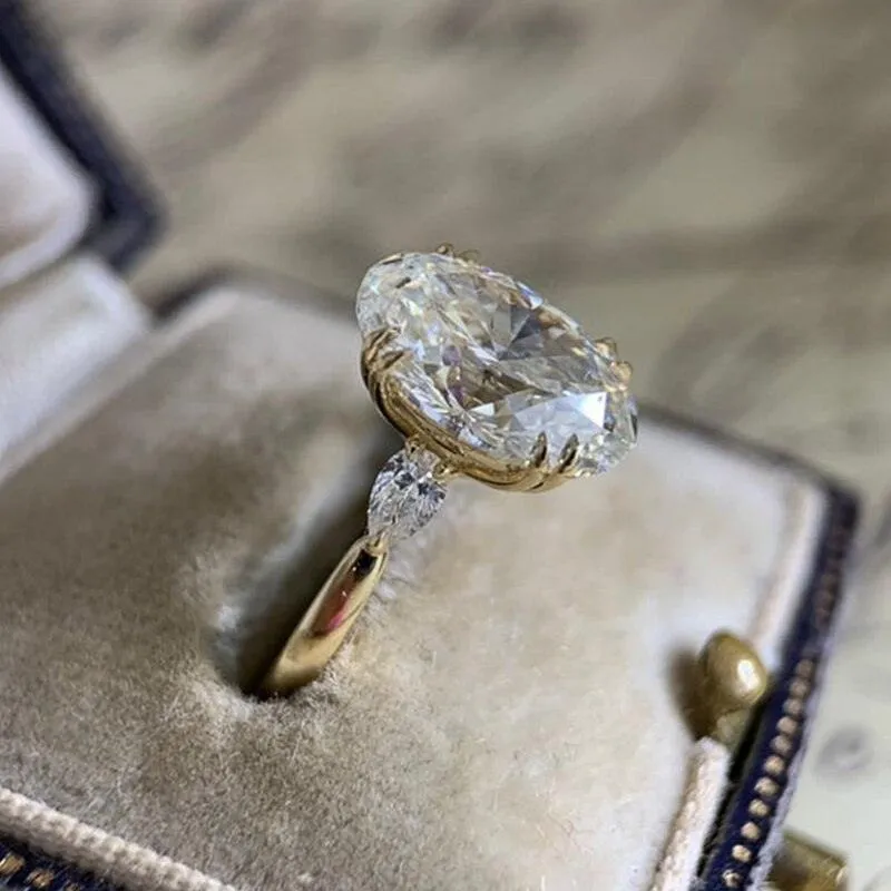 Beautiful Oval-shaped Delicate Vintage Style AAA  CZ Diamonds Luxury Fashion Ring