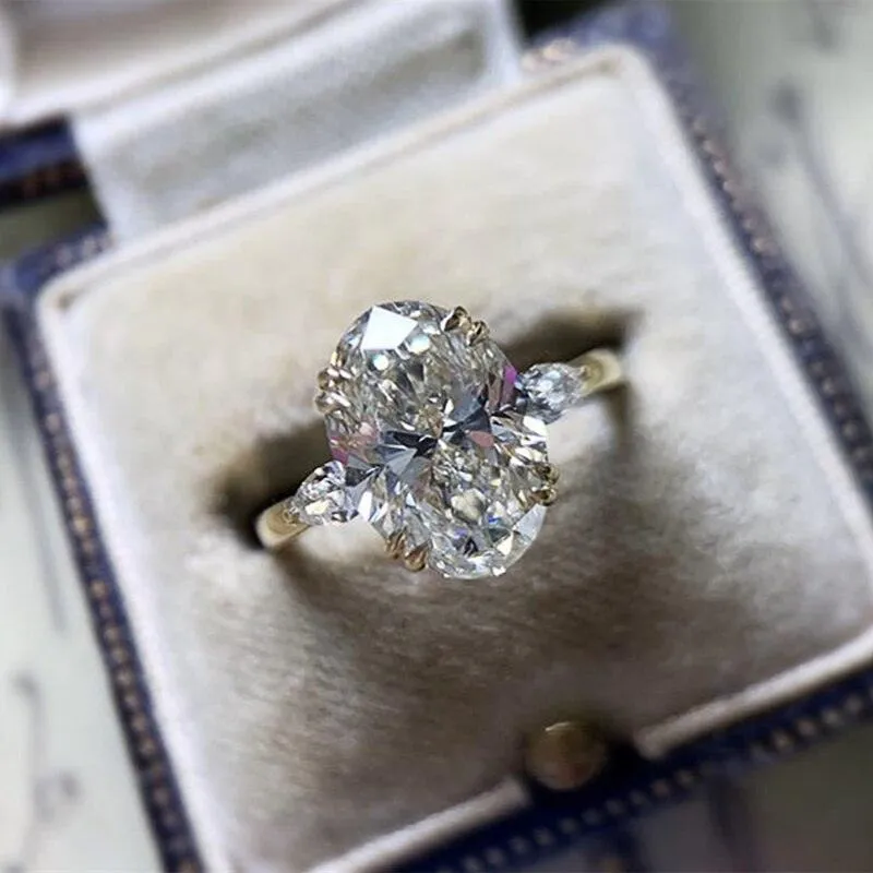Beautiful Oval-shaped Delicate Vintage Style AAA  CZ Diamonds Luxury Fashion Ring