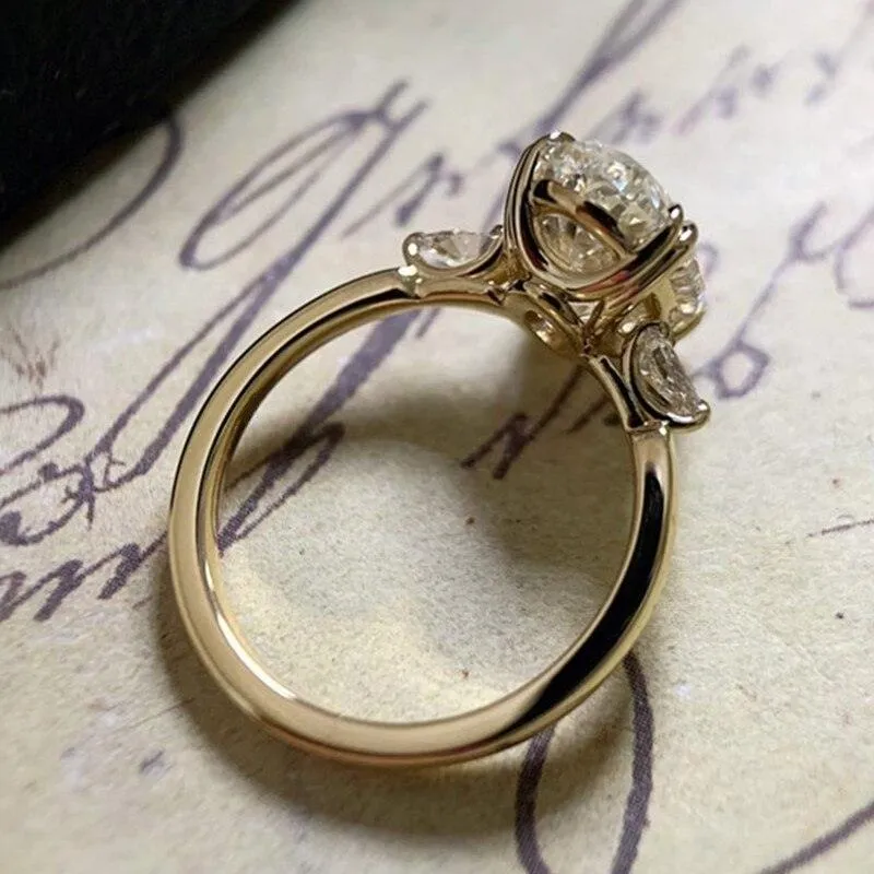 Beautiful Oval-shaped Delicate Vintage Style AAA  CZ Diamonds Luxury Fashion Ring