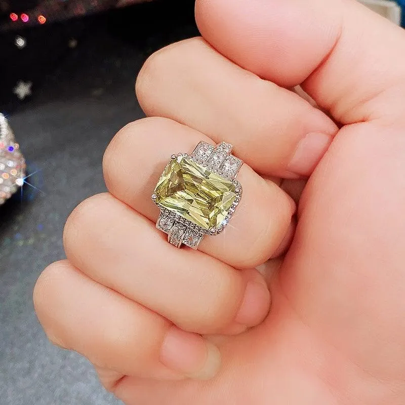 Brilliant High Quality AAA  Cubic Zirconia Delicate Anniversary Ring