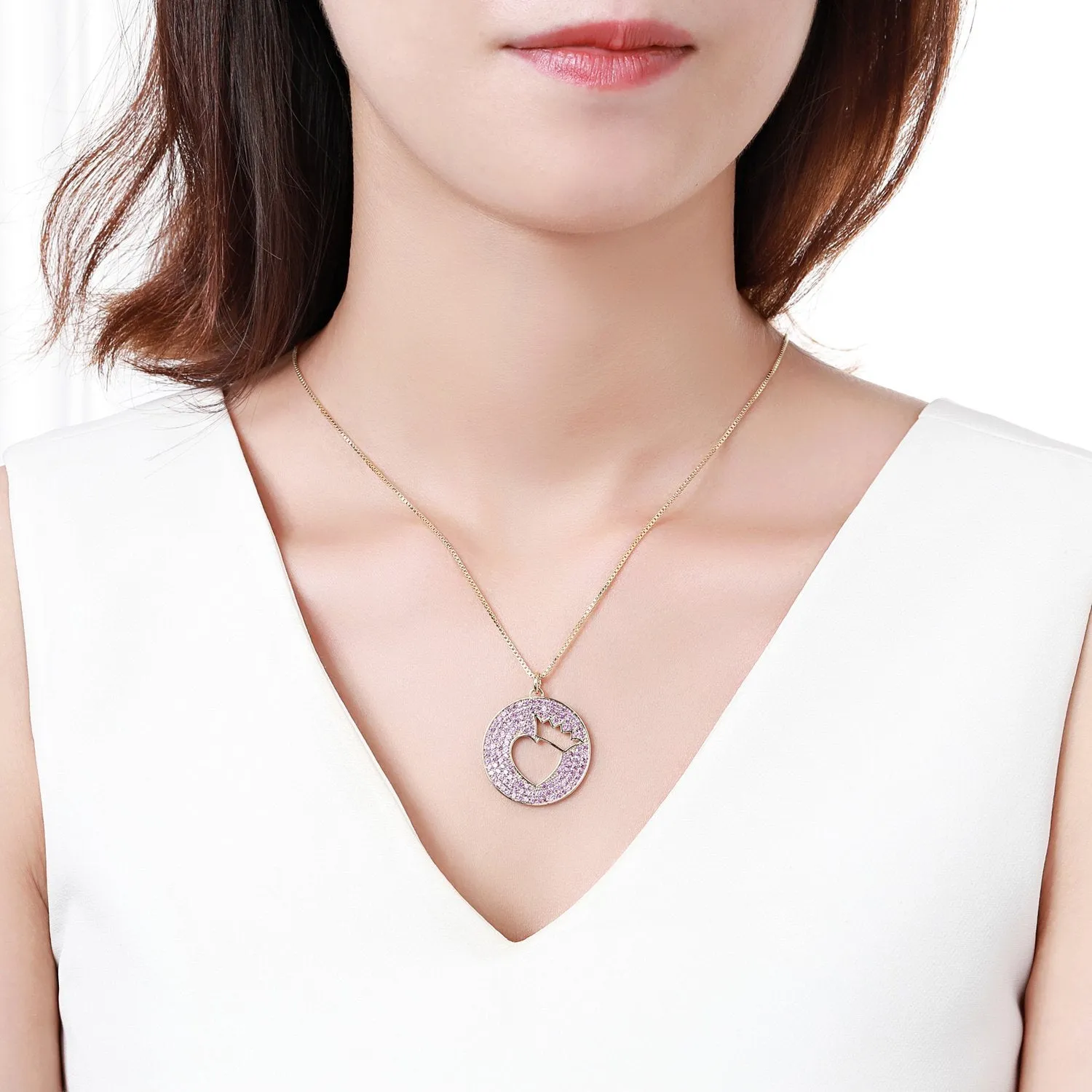 Crown Heart Hollow Round Pendant Necklace KPN0269