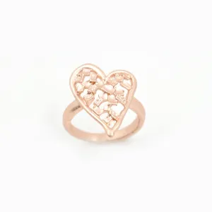 Cutout heart w/delicate square pattern ring