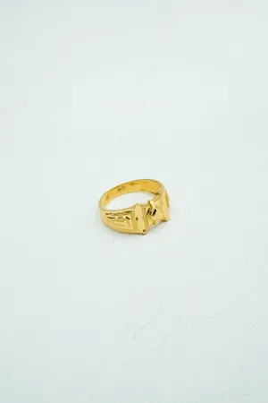 Dainty textured ring-