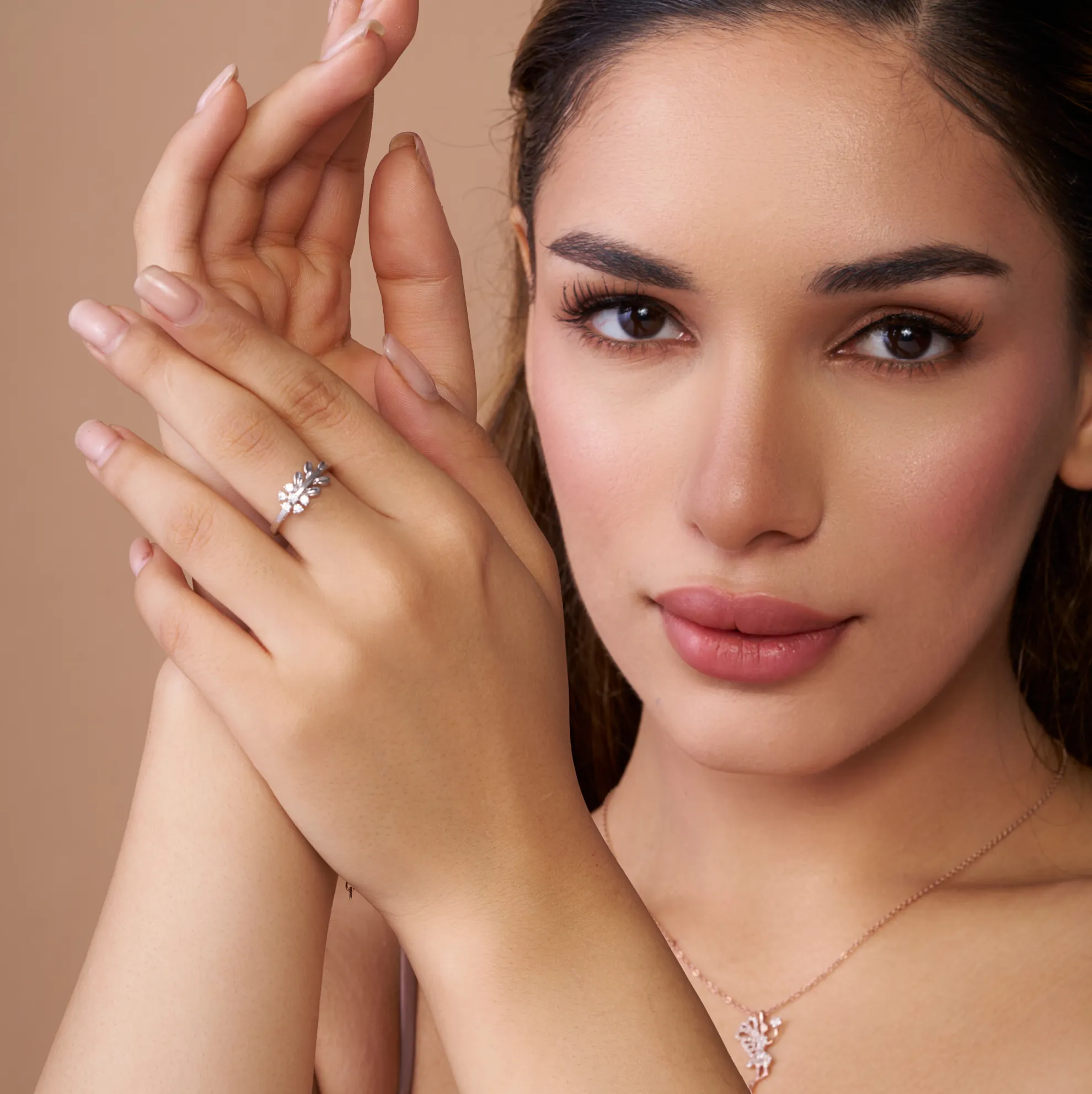 Delicate Leaf Design Ring