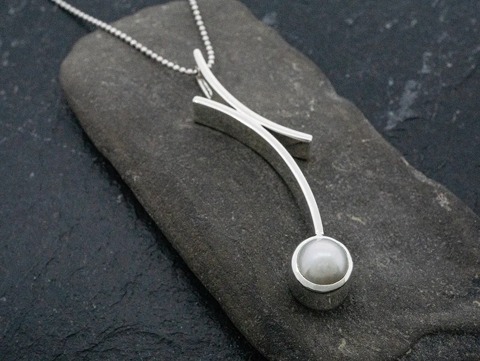 Double Arc Pendant w/ Pearl