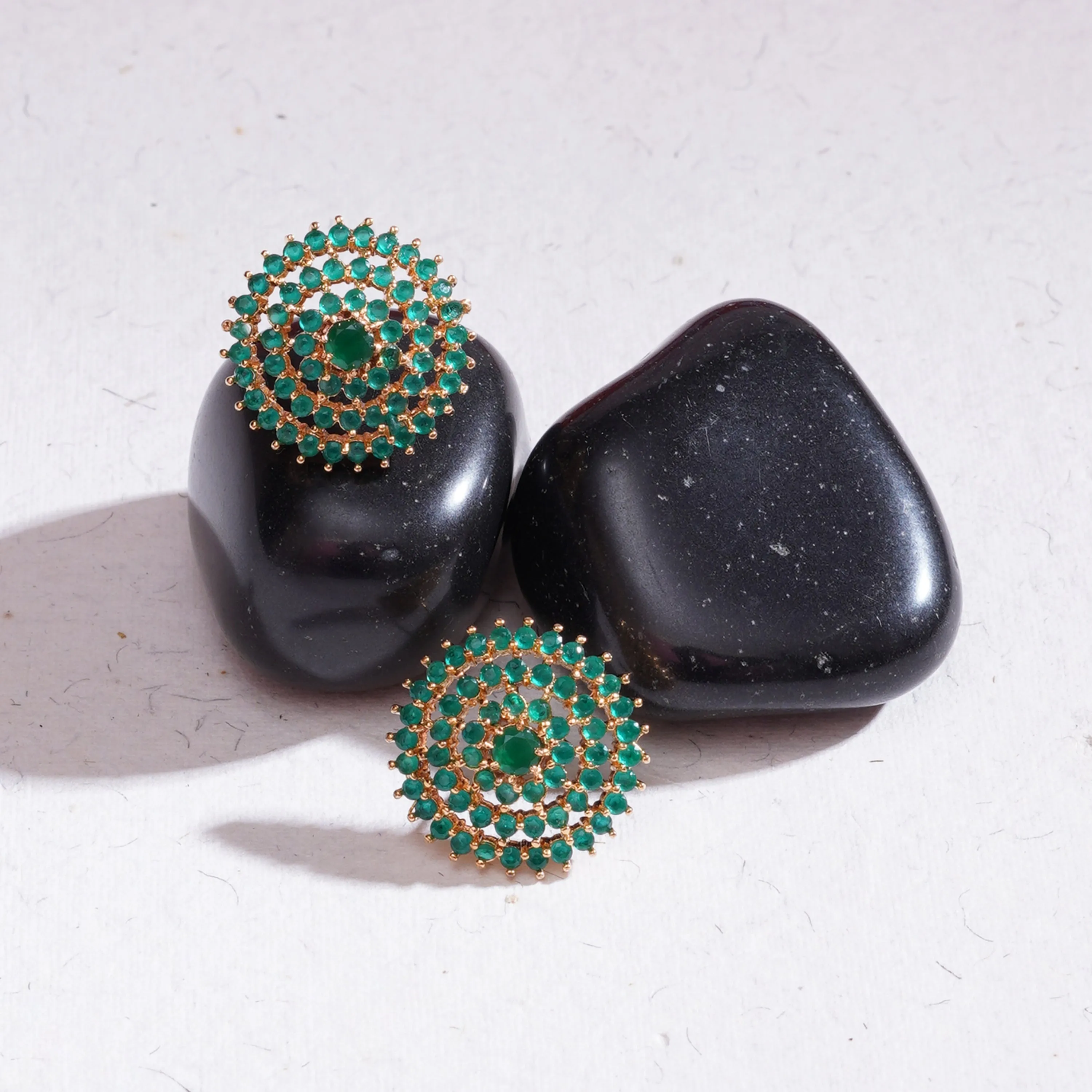 Emerald Look Round Shaped Fine Studs