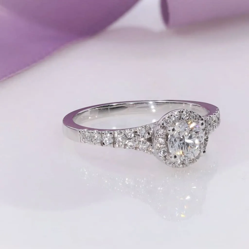 GLENBEIGH | Round Halo Diamond Set in 18ct White Gold 0.75ct