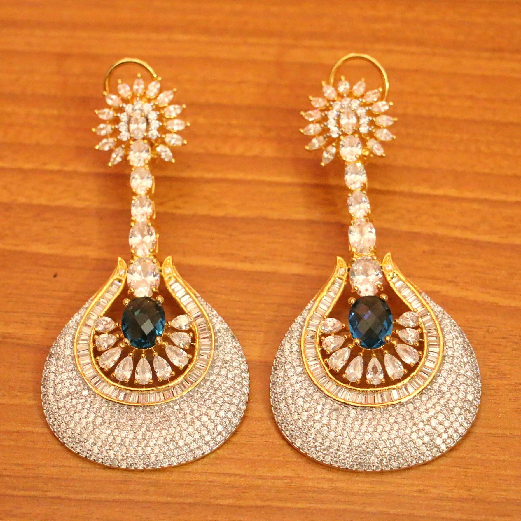 GOLD DIAMOND LOOK BLUE SAPPRIE DANGLERS