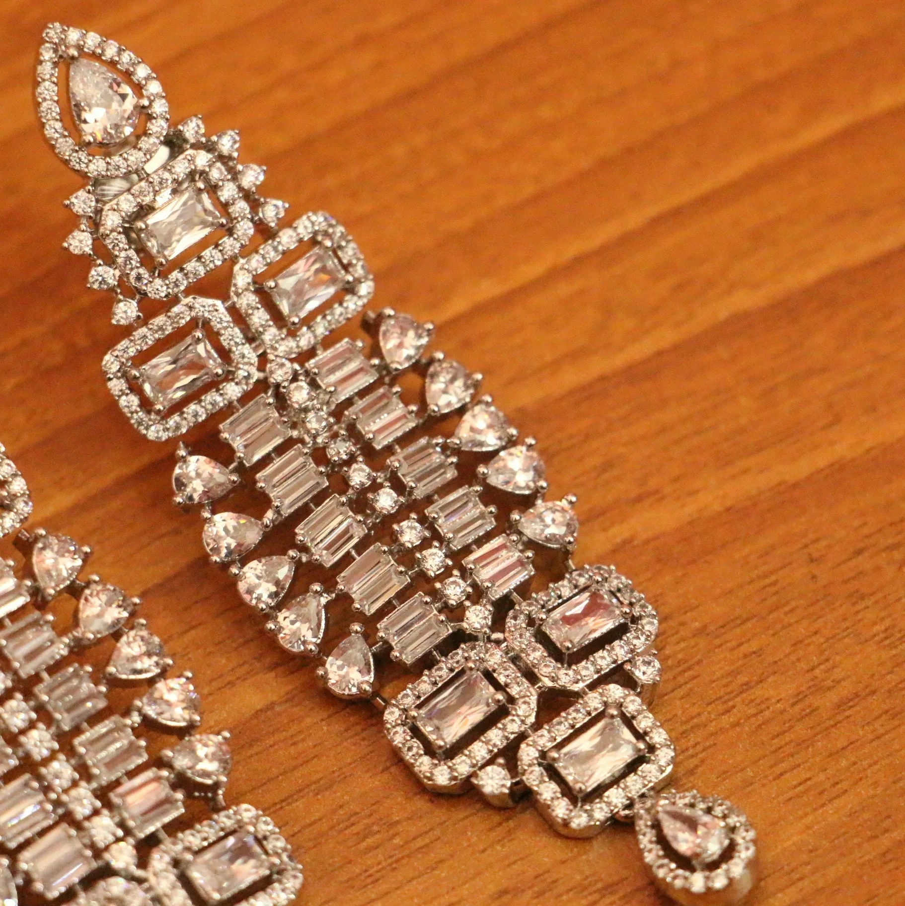 GOLD PLATED DIAMOND LOOK FIN E DANGLERS