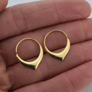 Gold Tiny Petal Hoop Earrings 18K - Sleeper Hoops 14mm(240)