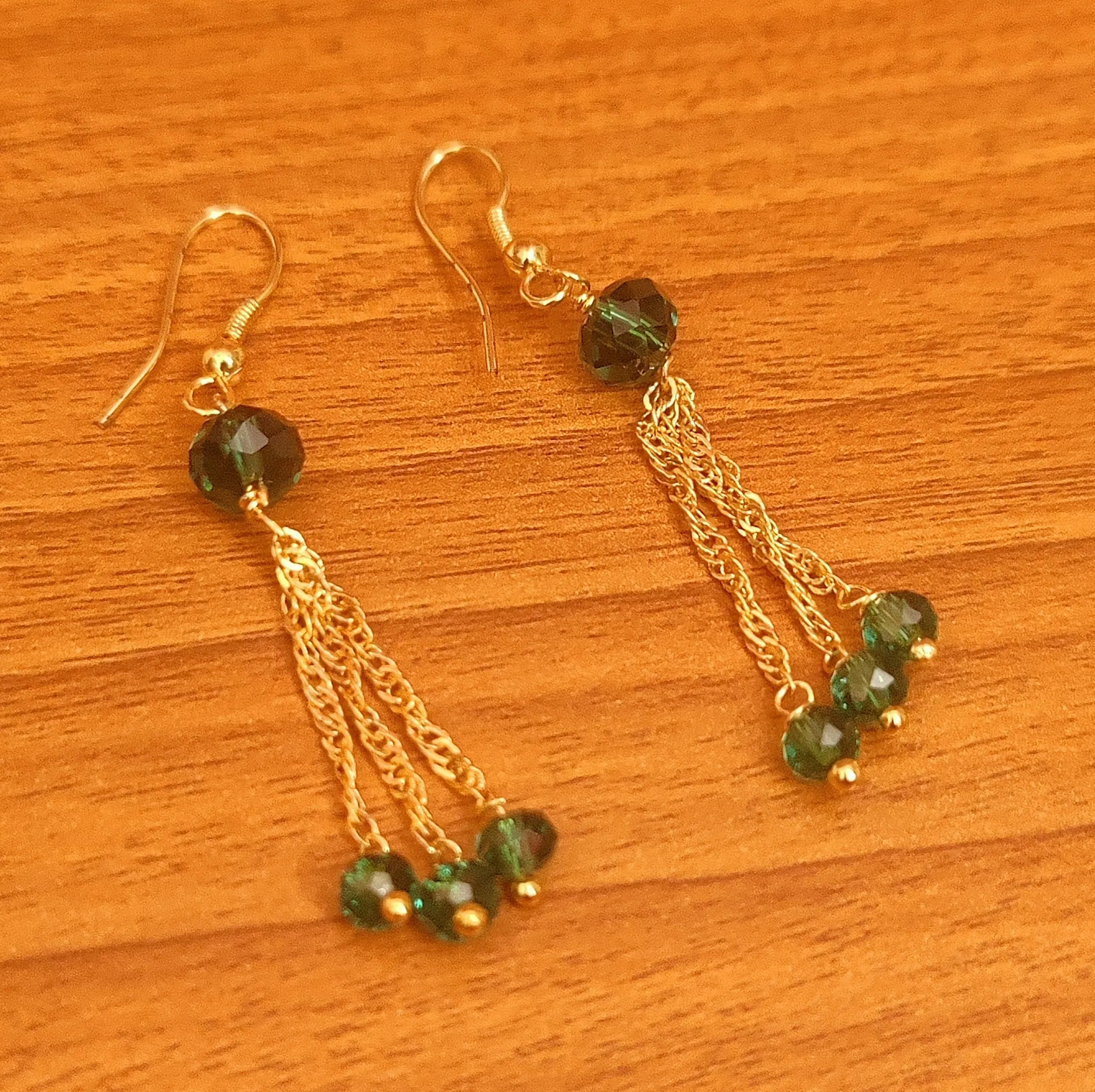 GREEN CRYSTAL GOLD CHAIN EARRINGS