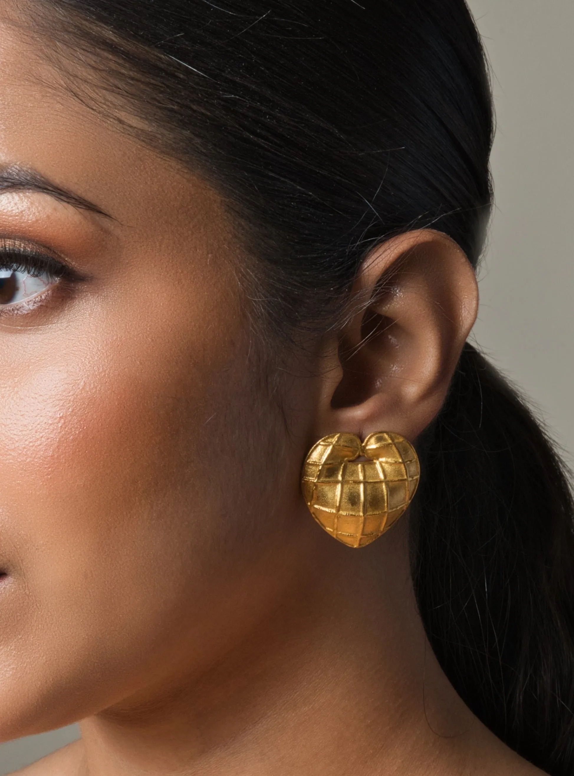 Heart-shaped Stud Earrings