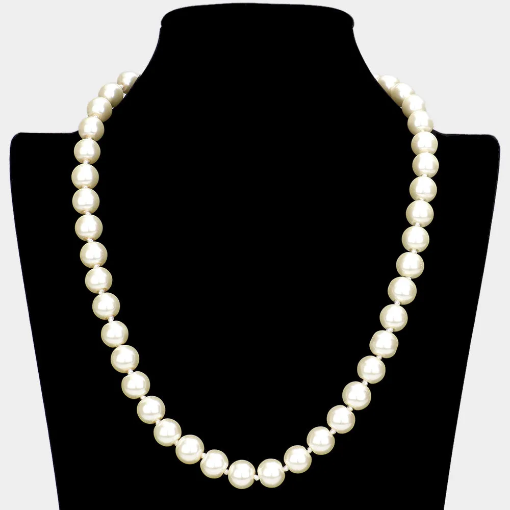 iLLASPARKZ Glass Pearl Necklace