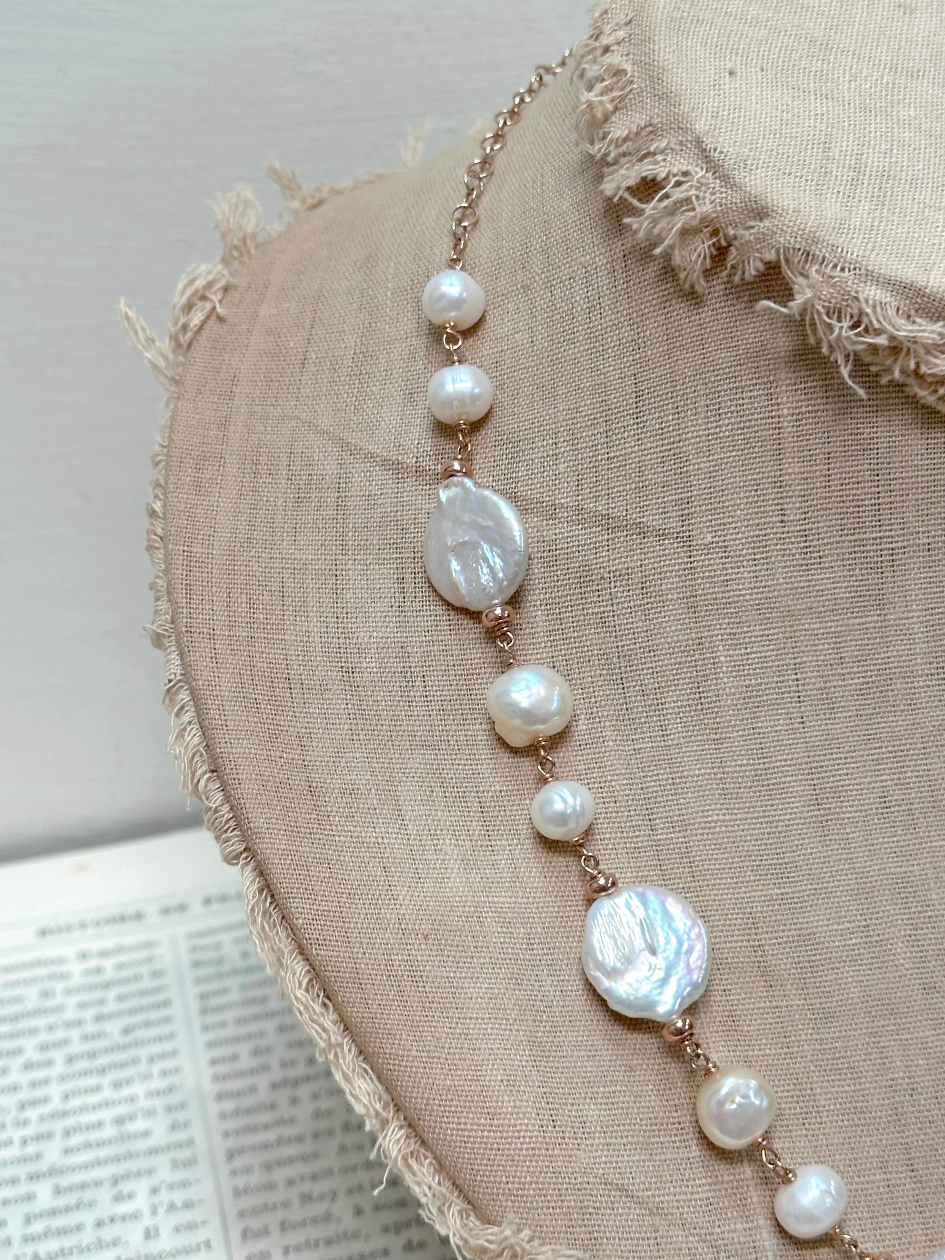 Italian Coin Pearl And Large Circle Link Short Necklace