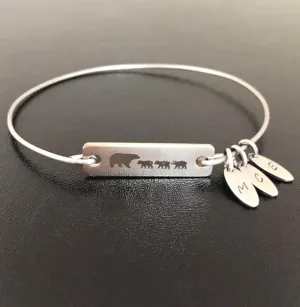 Mama Bear Bracelet with Charms Mom Jewelry Personalized Gift  Mom Gift Idea Mothers Day Gift Mom Birthday Gift from Daughter from Son Kids