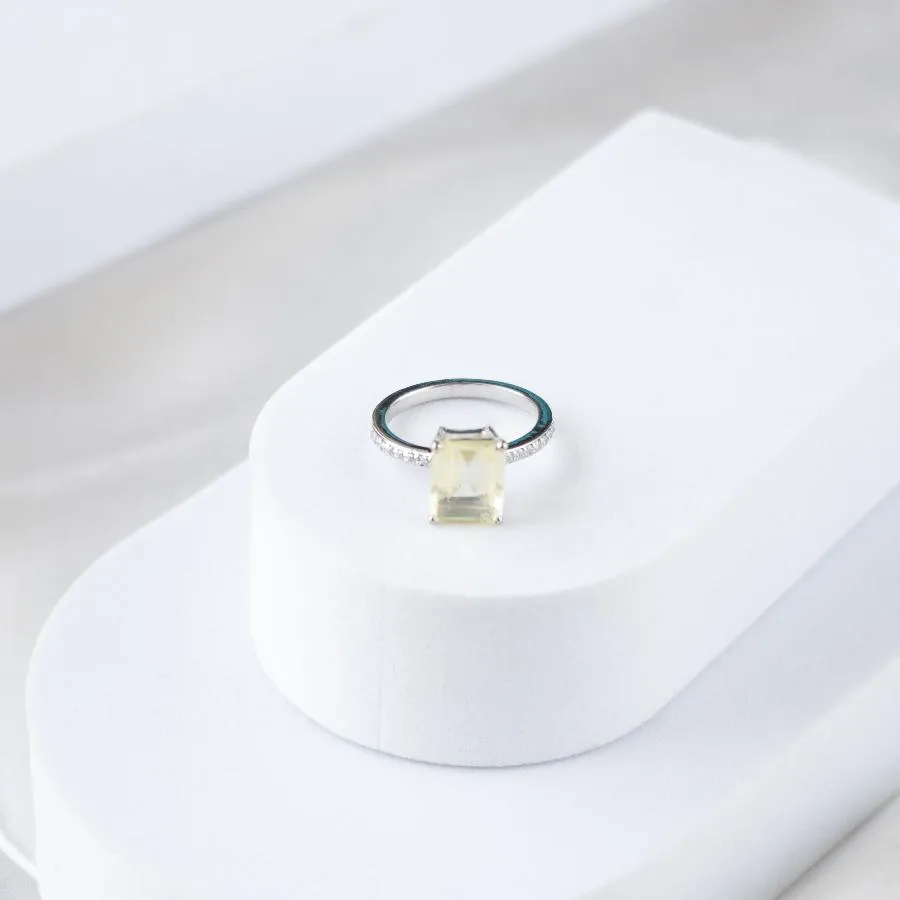 Modern Muse Lemon Quartz Ring