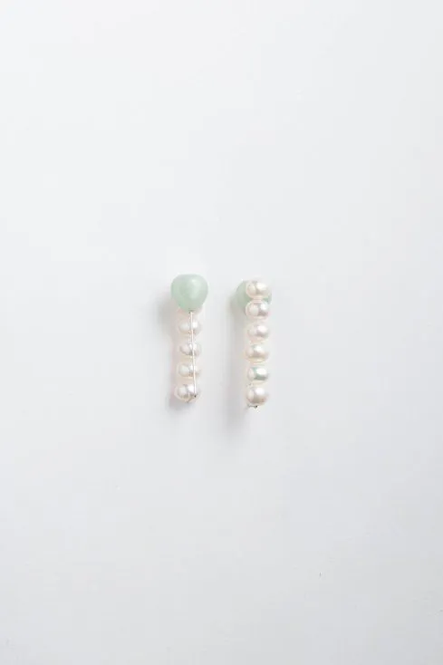 Reversible ear clip aventurine x white circle