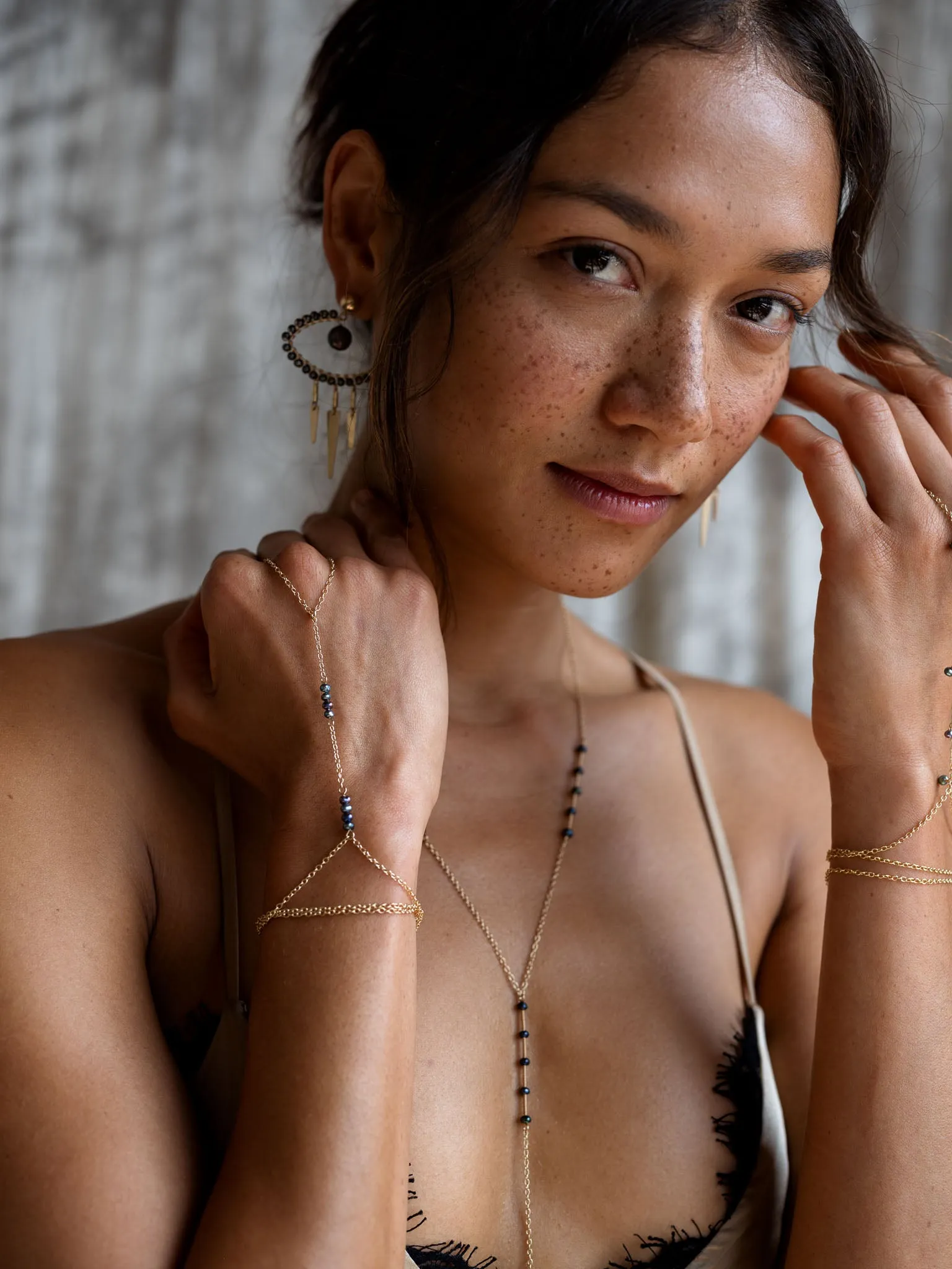 Simplicity Pearl Hand Chain
