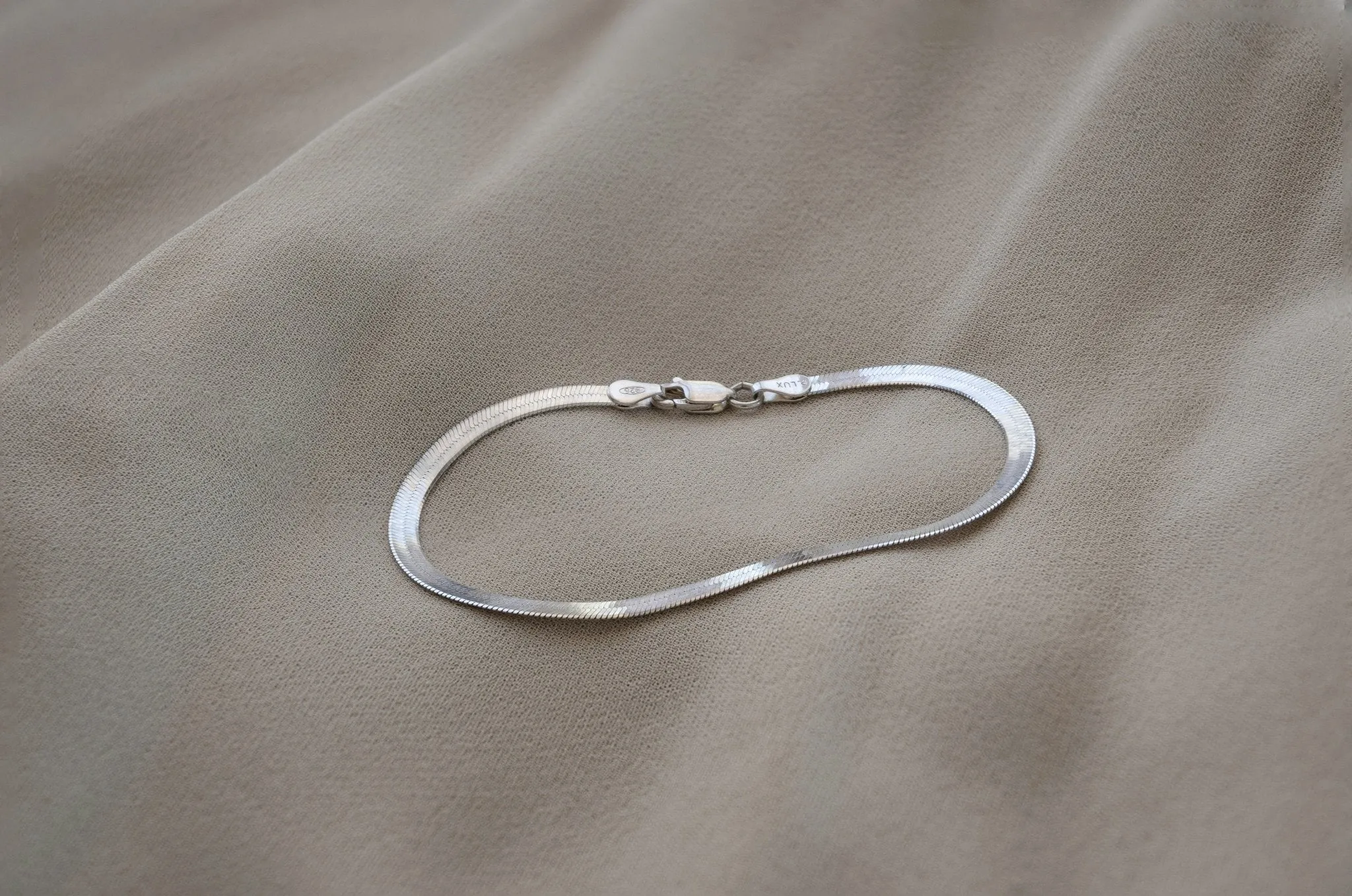 Slinky Silver Herringbone Chain Bracelet