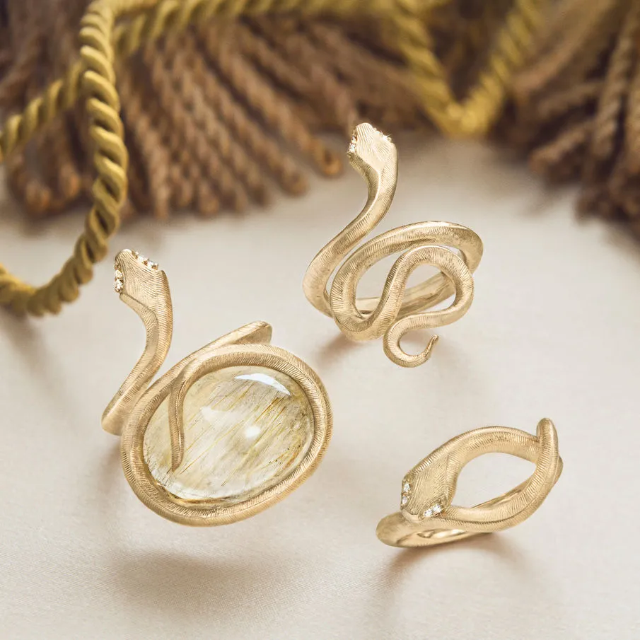 Small Snakes 18K Gold Ring w. Diamonds