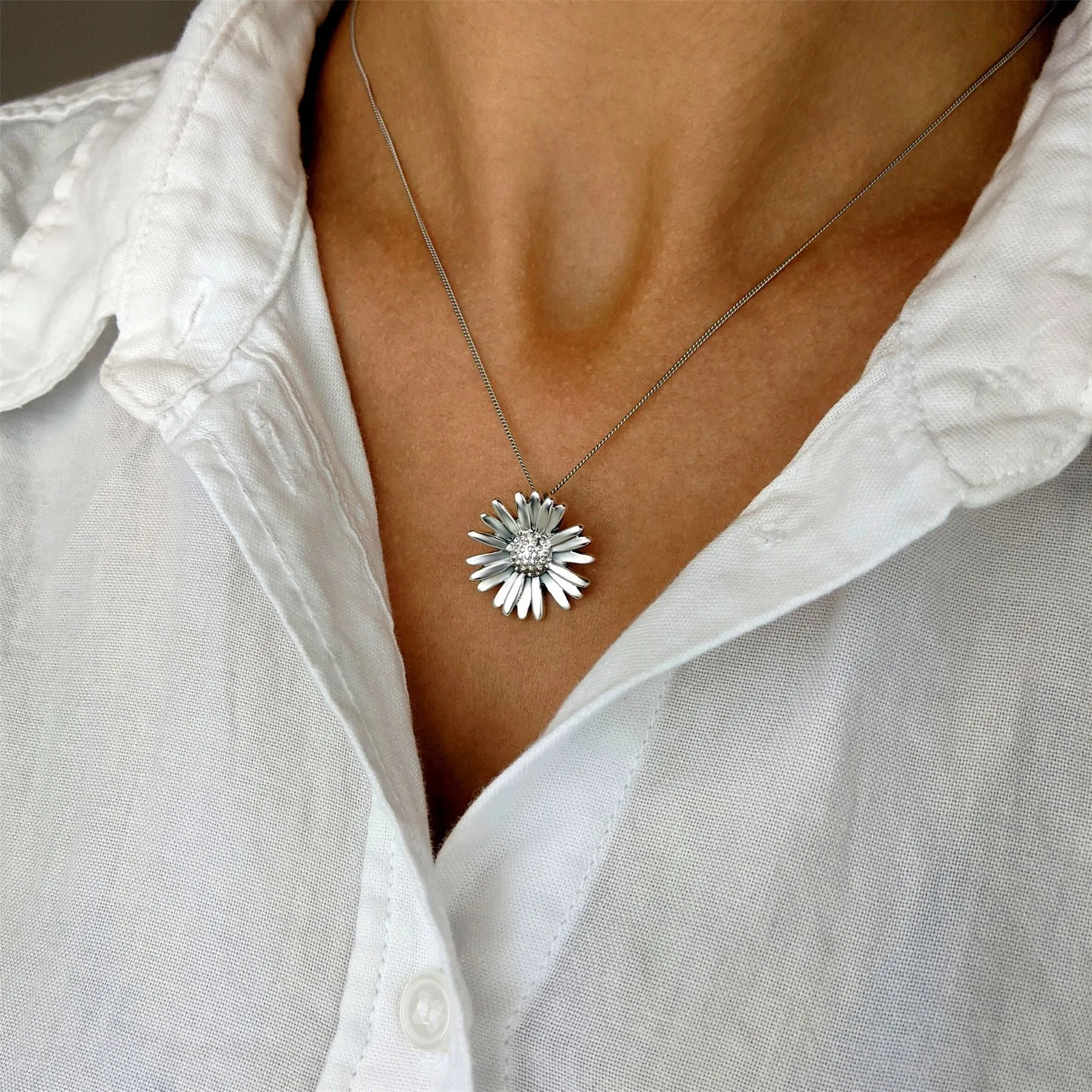 Sterling Silver Daisy Flower Sunflower Pendant Necklace With Curb Chain