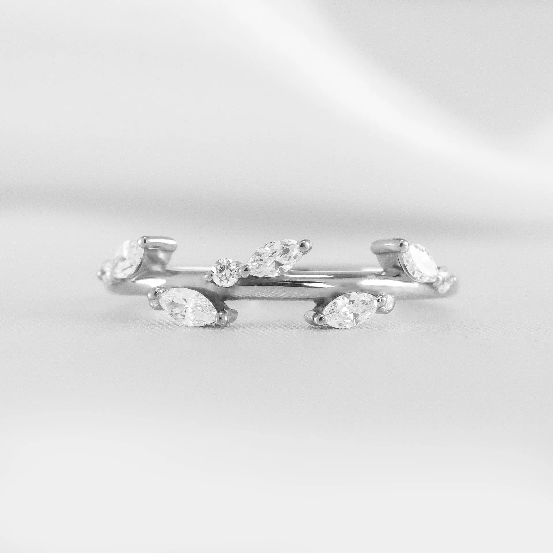 The Kaliko Diamond Wedding Ring