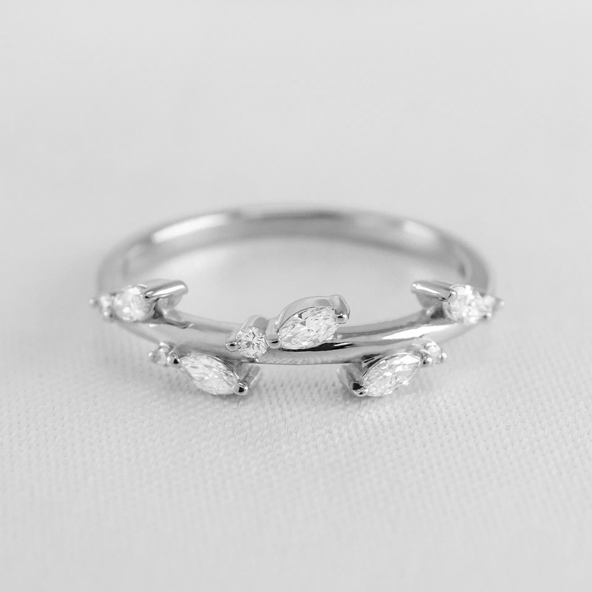 The Kaliko Diamond Wedding Ring