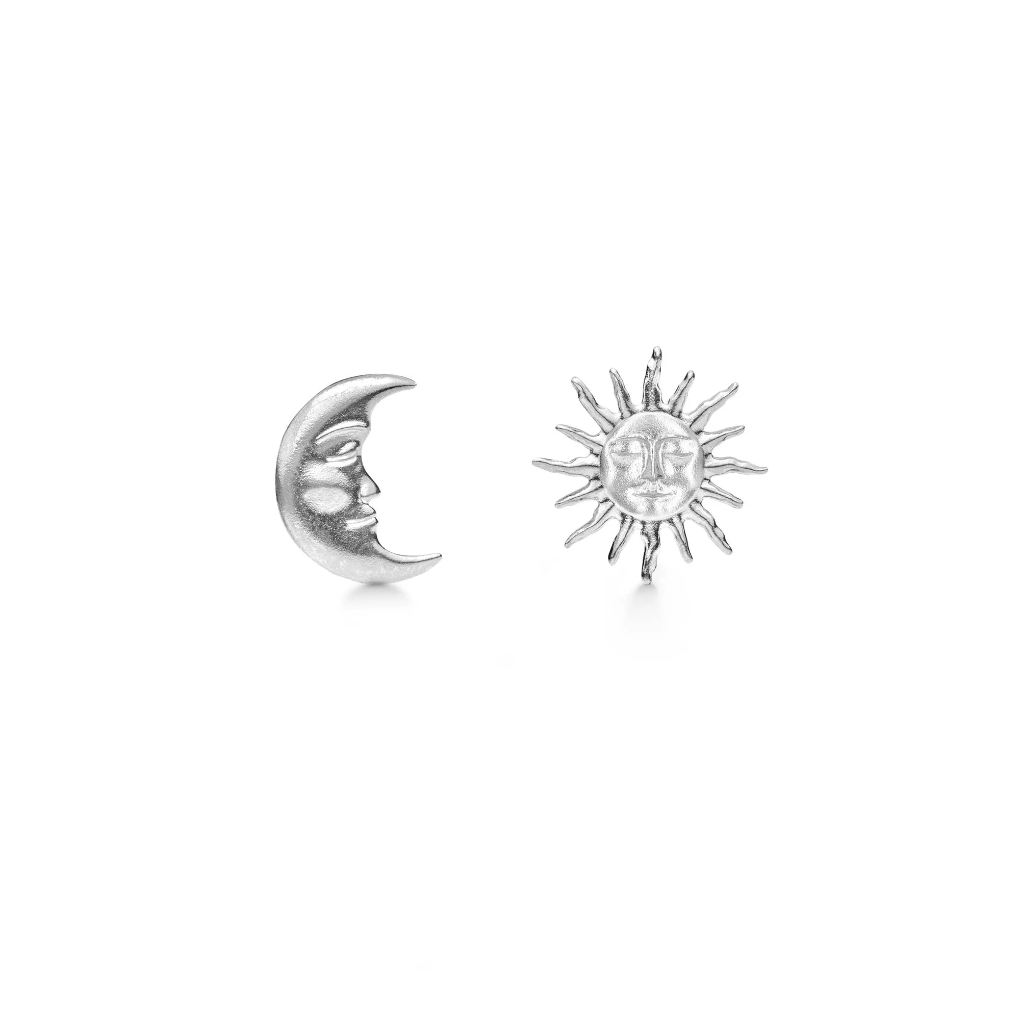 The Lovers Backdrop Silver Earrings w. Pearl