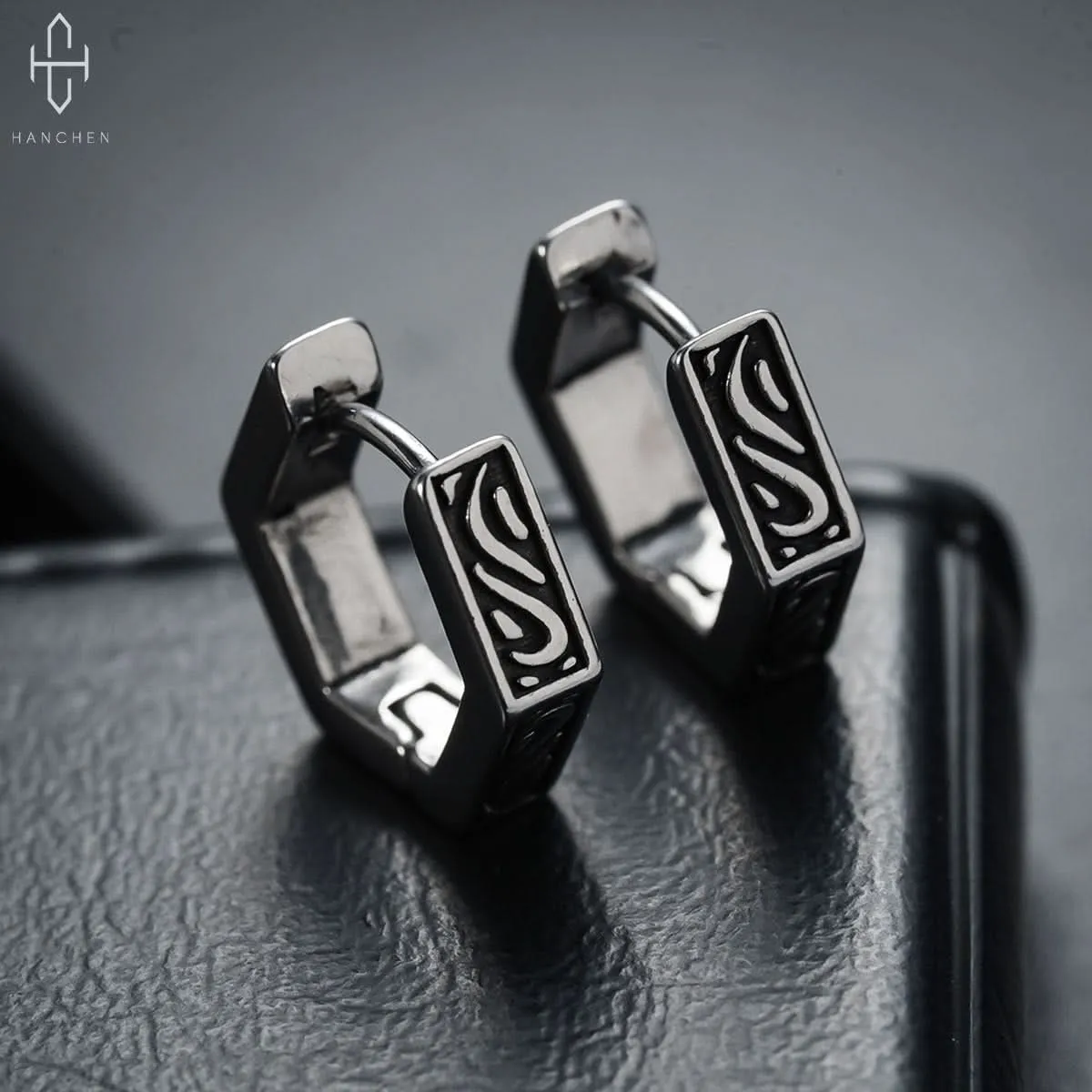 Unisex Lucky Cloud Hoop Earrings – Geometric Hexagon Design Jewelry