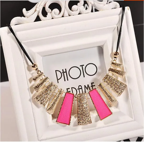 Vintage Diamante Geometric Pendant Hollow Necklace