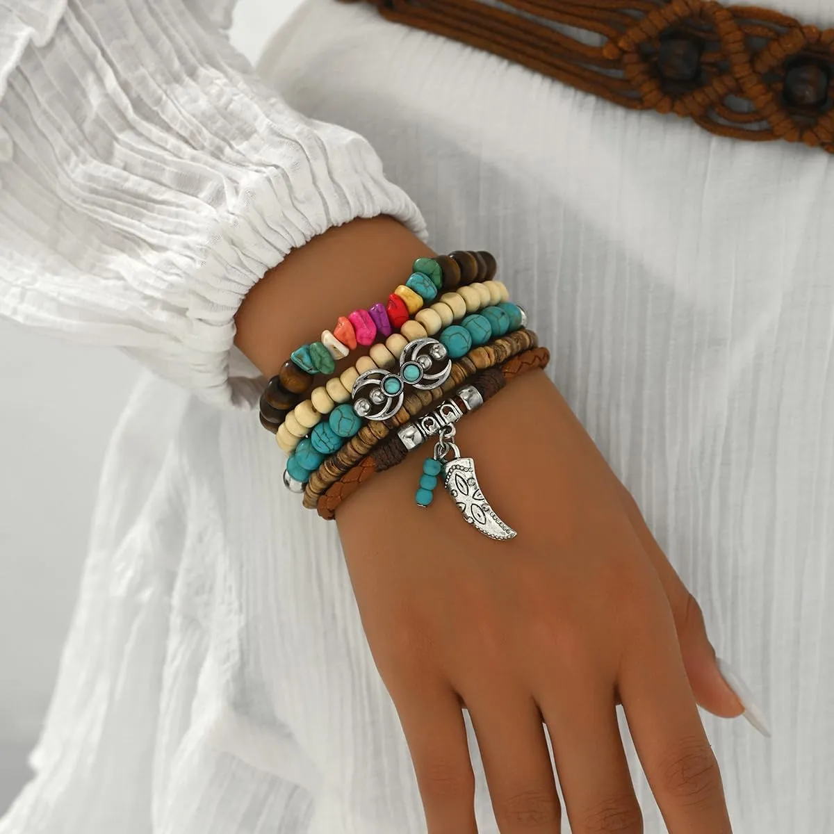 Western Bracelets for Women Cowgirl Turquoise Beaded Stretch Bracelets Vintage Turquoise Beaded Western Jewelry Bohemian Stackable Bracelet Country Concert Cowgirl Dresses Accessories